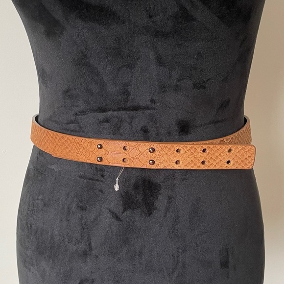 Nanette Lepore Camel Brown Snake Embossed Leather Belt Waist Belt NWOT Size Med - Picture 1 of 7